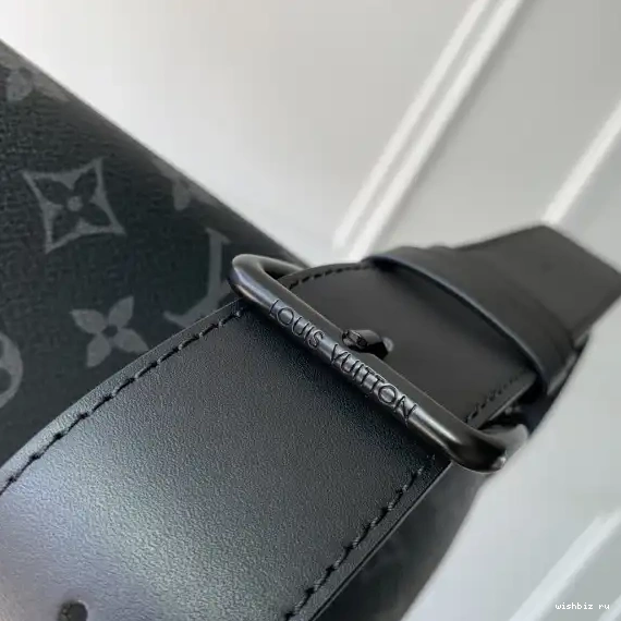 WIS Moon VUITTON LOUIS Crossbody 0520